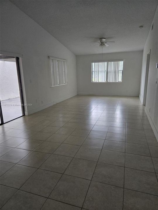 For Rent: $2,500 (3 beds, 2 baths, 1230 Square Feet)