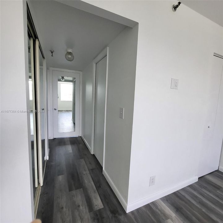 For Sale: $370,000 (3 beds, 2 baths, 1414 Square Feet)