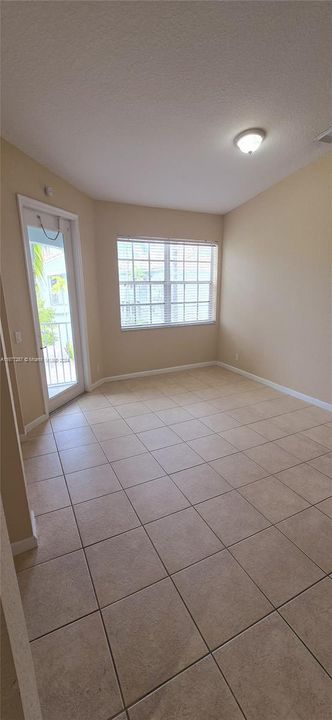 For Rent: $2,200 (2 beds, 2 baths, 1022 Square Feet)