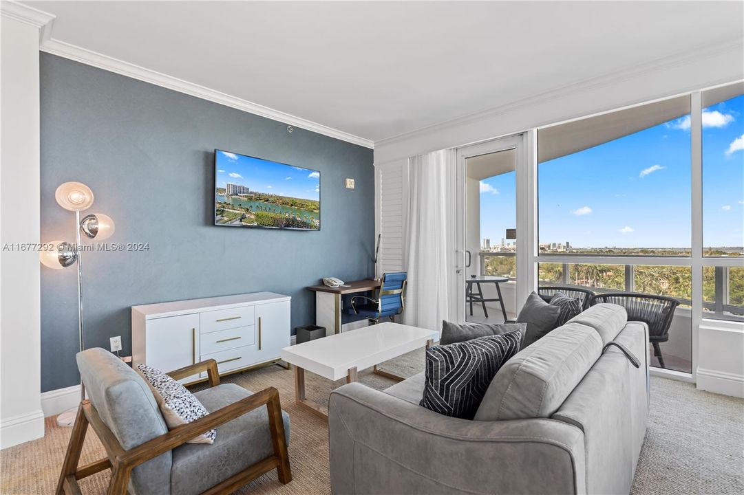 For Sale: $1,359,000 (1 beds, 1 baths, 1066 Square Feet)