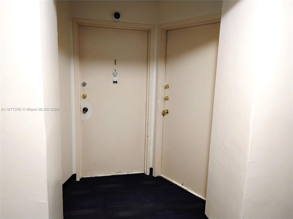 For Rent: $2,300 (2 beds, 2 baths, 1140 Square Feet)