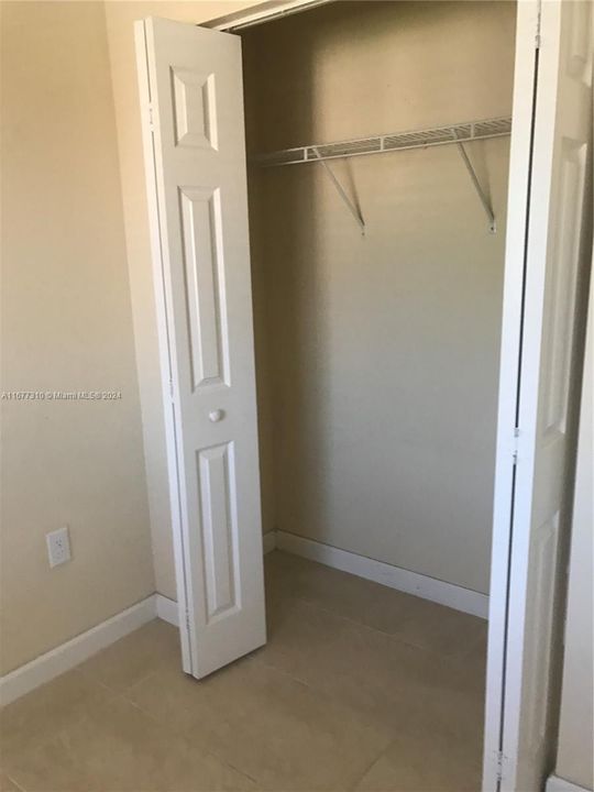 For Rent: $2,300 (2 beds, 2 baths, 817 Square Feet)