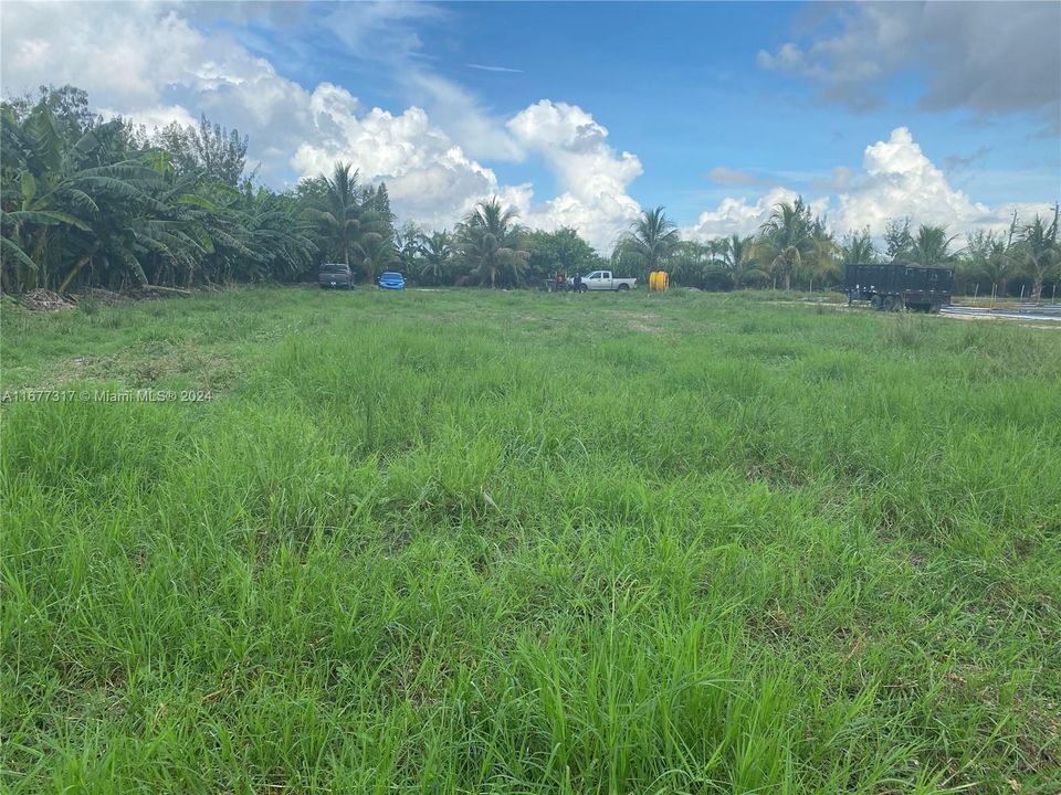 En Venta: $999,000 (4.70 acres)