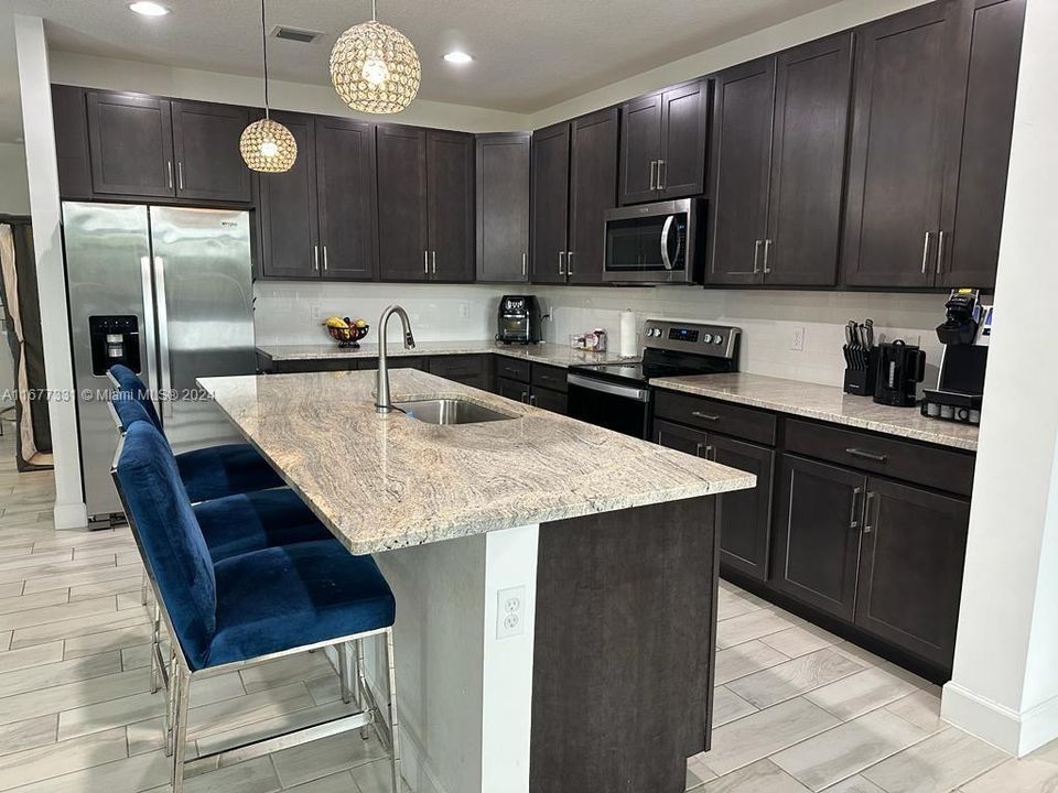 For Sale: $629,900 (3 beds, 2 baths, 2145 Square Feet)