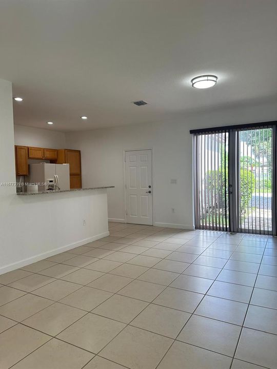 For Rent: $3,550 (3 beds, 2 baths, 1740 Square Feet)