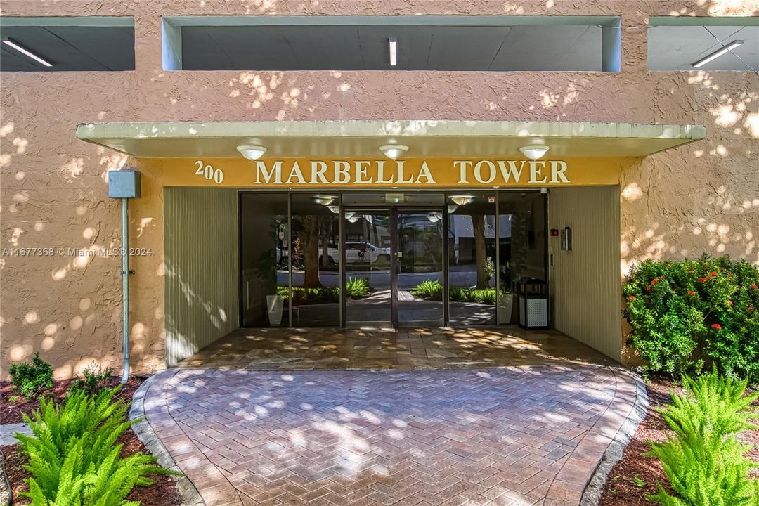 For Sale: $365,000 (2 beds, 1 baths, 1084 Square Feet)