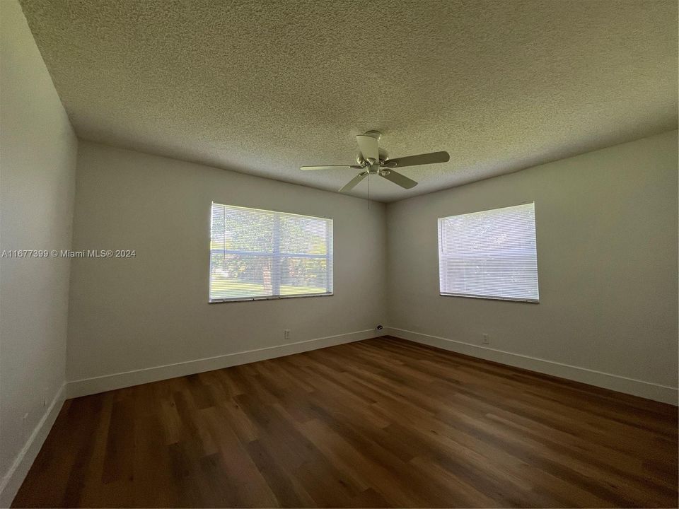 For Rent: $2,150 (2 beds, 2 baths, 970 Square Feet)