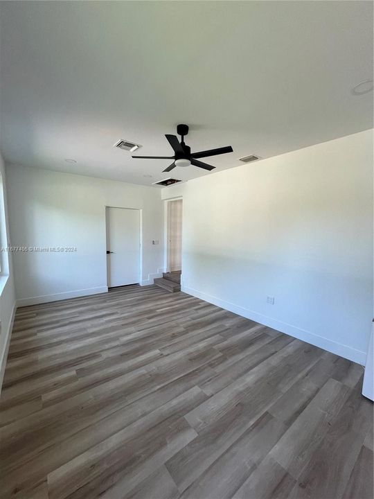 For Rent: $4,500 (3 beds, 2 baths, 1450 Square Feet)