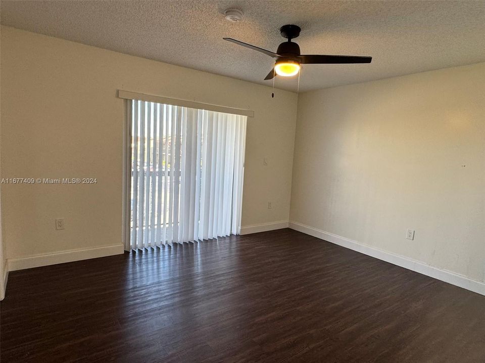 For Rent: $2,900 (3 beds, 2 baths, 1355 Square Feet)