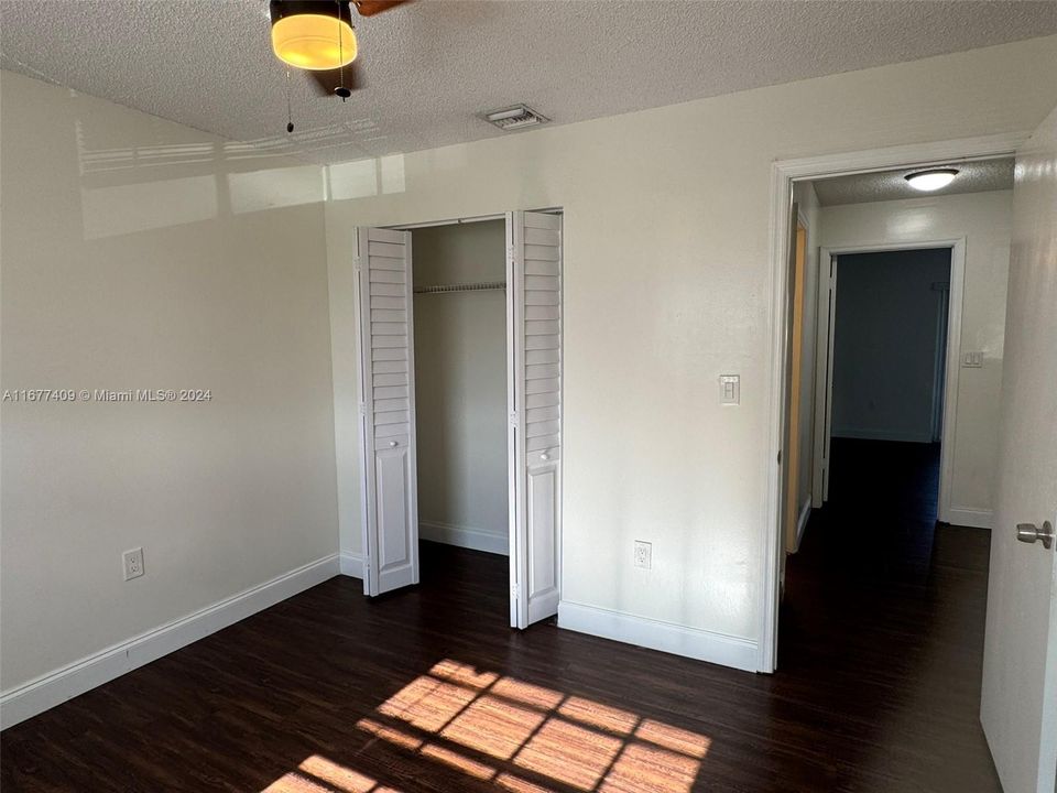 For Rent: $2,900 (3 beds, 2 baths, 1355 Square Feet)