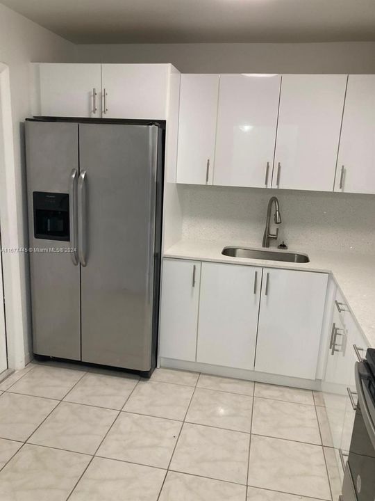 En Venta: $183,900 (2 camas, 2 baños, 920 Pies cuadrados)