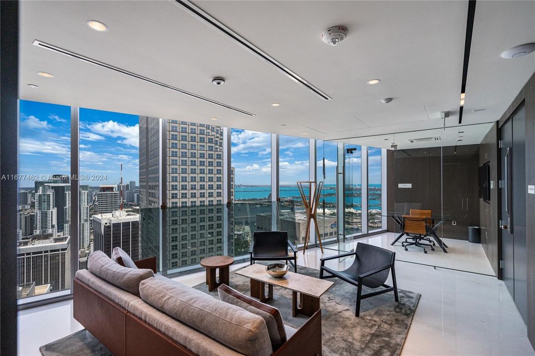 For Sale: $1,900,000 (1 beds, 1 baths, 1001 Square Feet)