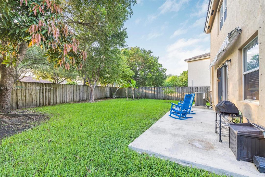 For Sale: $469,000 (3 beds, 2 baths, 1722 Square Feet)