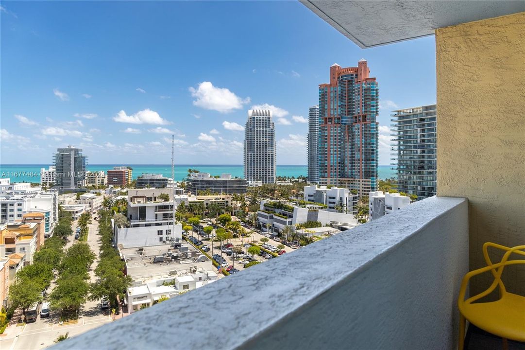 For Sale: $1,450,000 (2 beds, 2 baths, 1080 Square Feet)