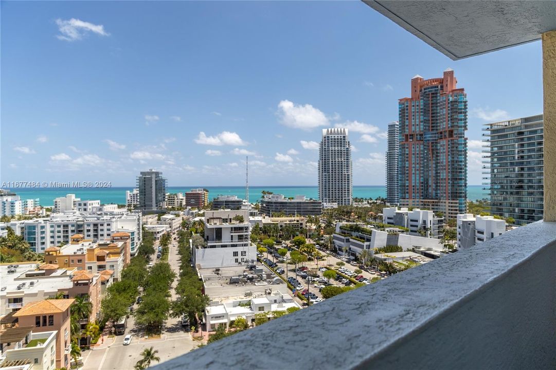 For Sale: $1,450,000 (2 beds, 2 baths, 1080 Square Feet)