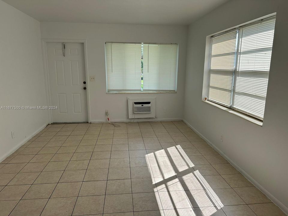 For Rent: $1,600 (1 beds, 1 baths, 0 Square Feet)