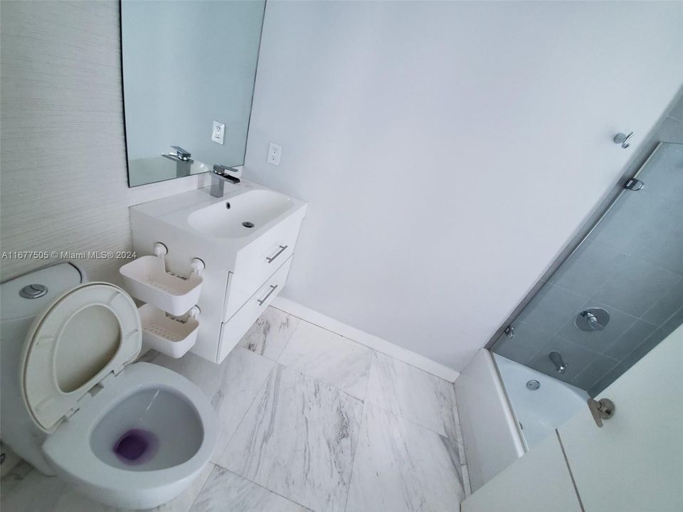 2nd Bathroom