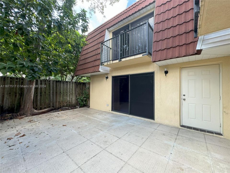 For Rent: $2,750 (2 beds, 2 baths, 1372 Square Feet)