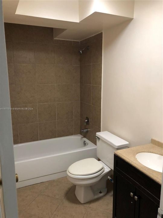 В аренду: $1,950 (2 спален, 2 ванн, 1023 Квадратных фут)