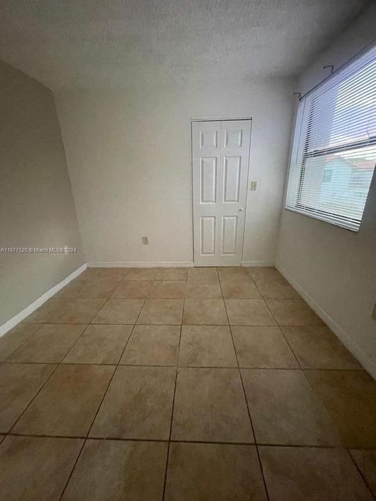 For Rent: $2,800 (3 beds, 2 baths, 1130 Square Feet)