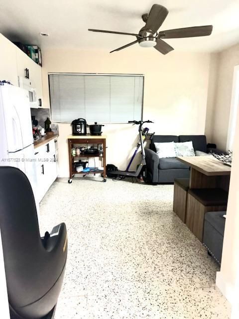 For Rent: $1,500 (1 beds, 1 baths, 1656 Square Feet)