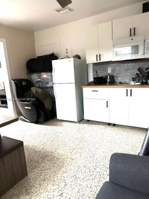 For Rent: $1,500 (1 beds, 1 baths, 1656 Square Feet)