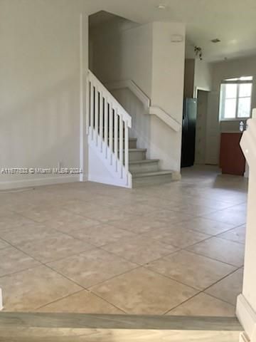 For Rent: $2,575 (3 beds, 2 baths, 1554 Square Feet)