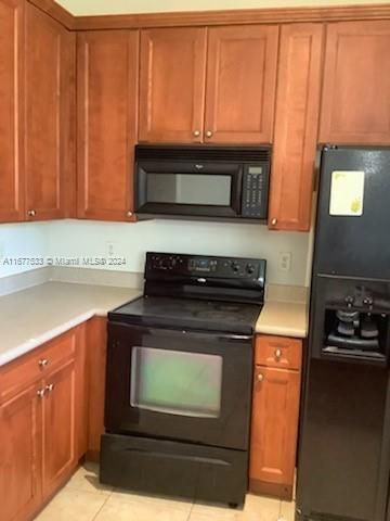 For Rent: $2,575 (3 beds, 2 baths, 1554 Square Feet)