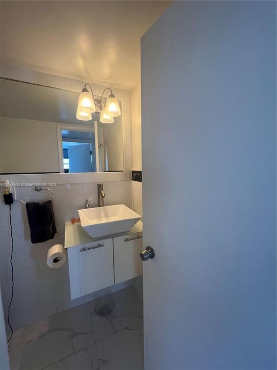 For Sale: $480,000 (2 beds, 1 baths, 855 Square Feet)