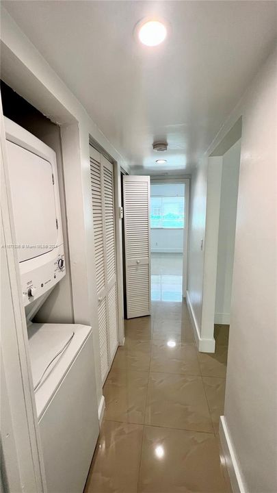 For Rent: $1,995 (1 beds, 1 baths, 660 Square Feet)