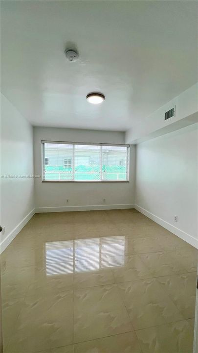 For Rent: $1,995 (1 beds, 1 baths, 660 Square Feet)