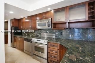 For Rent: $2,800 (1 beds, 1 baths, 805 Square Feet)