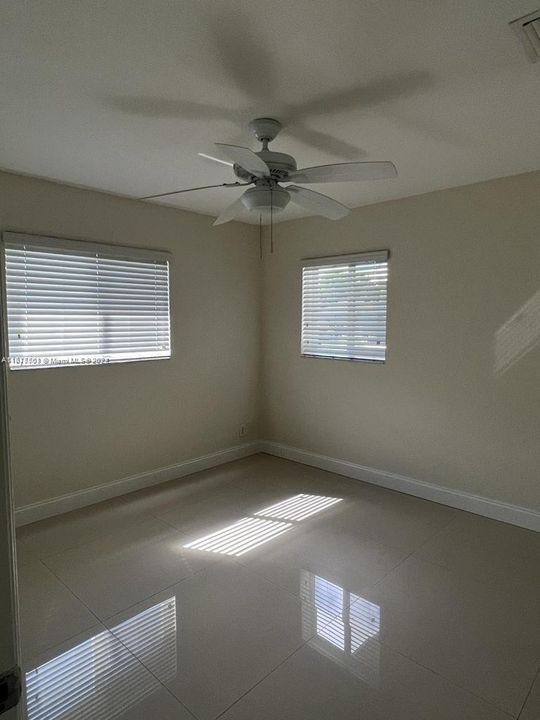 For Rent: $2,900 (3 beds, 2 baths, 1203 Square Feet)