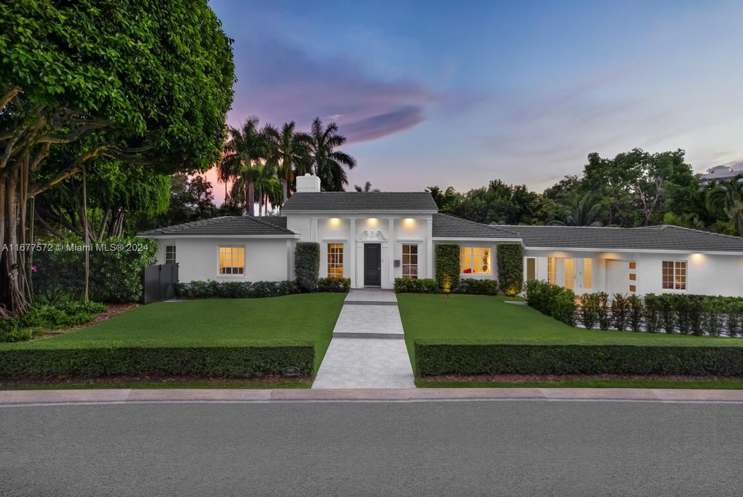 For Sale: $7,990,000 (5 beds, 5 baths, 4334 Square Feet)