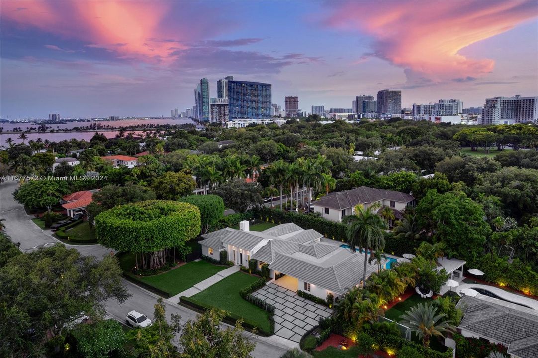 For Sale: $7,990,000 (5 beds, 5 baths, 4334 Square Feet)