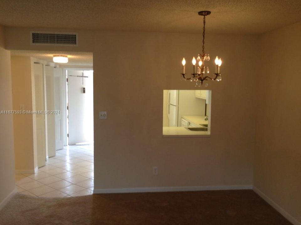 For Sale: $131,000 (2 beds, 2 baths, 880 Square Feet)