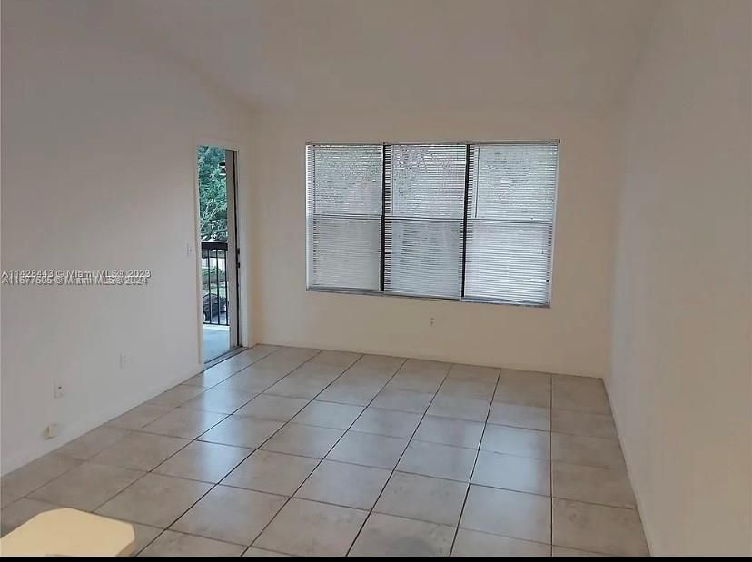 For Rent: $1,600 (1 beds, 1 baths, 600 Square Feet)