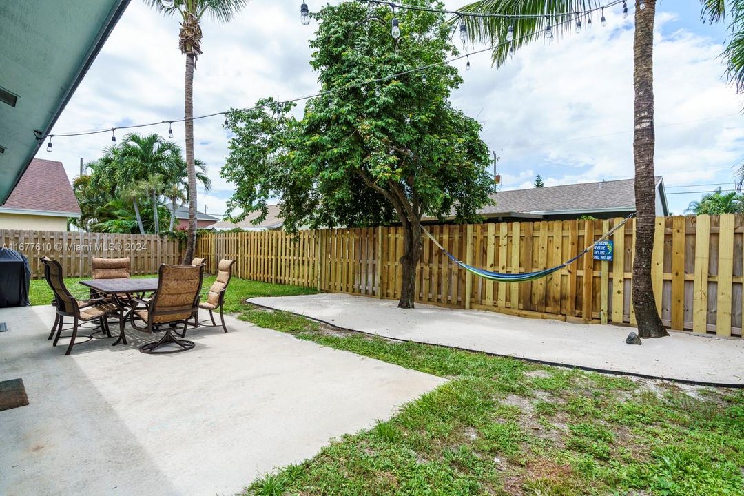 For Sale: $624,900 (3 beds, 2 baths, 1483 Square Feet)