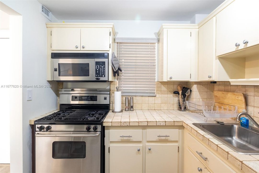 For Sale: $290,000 (1 beds, 1 baths, 0 Square Feet)