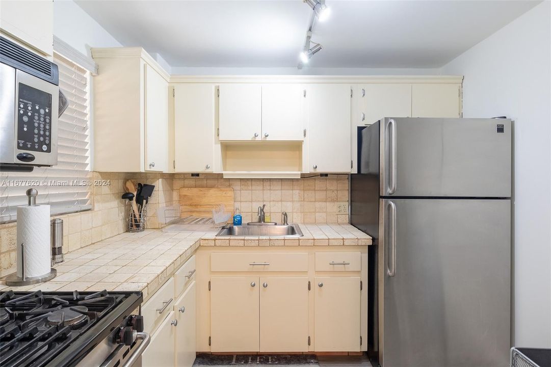 For Sale: $290,000 (1 beds, 1 baths, 0 Square Feet)