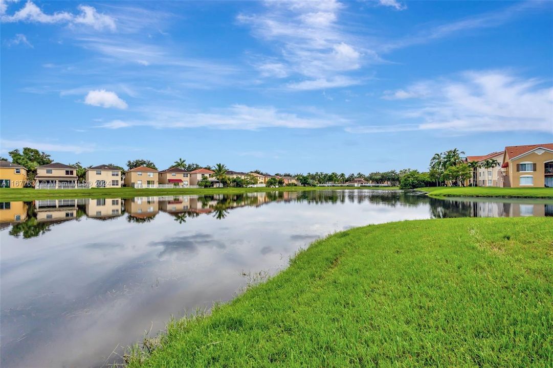 For Sale: $259,000 (3 beds, 2 baths, 1300 Square Feet)