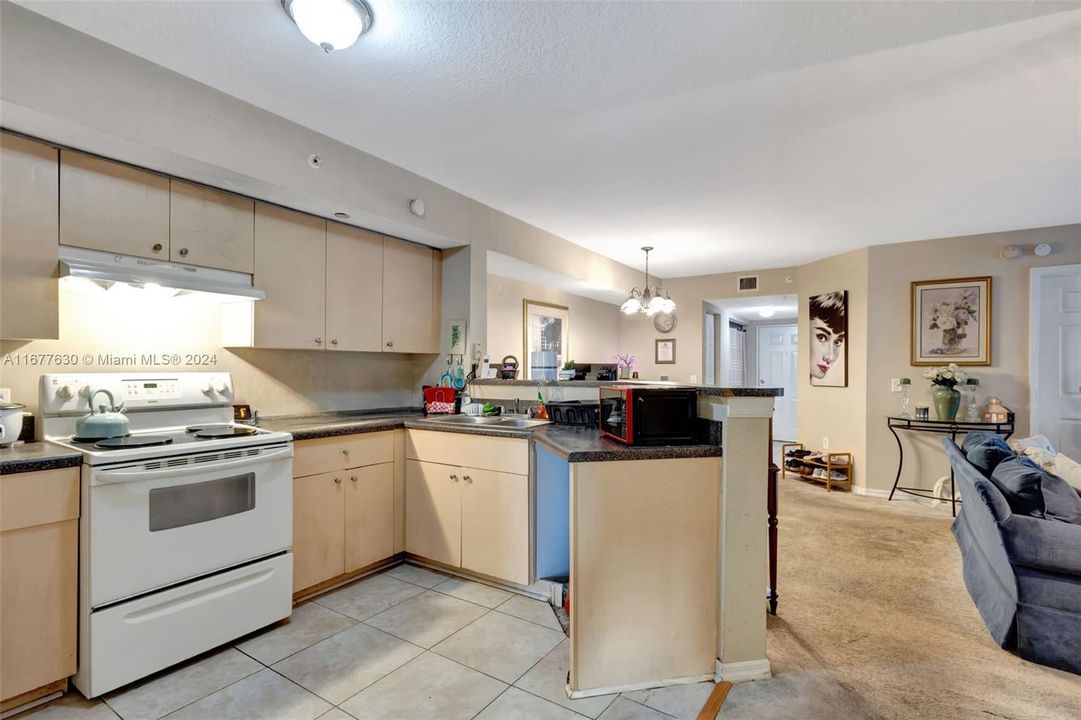 For Sale: $259,000 (3 beds, 2 baths, 1300 Square Feet)