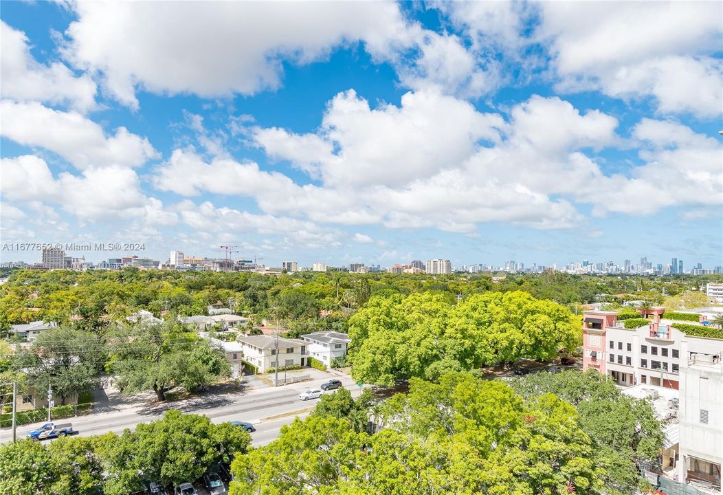 For Sale: $999,700 (3 beds, 2 baths, 1107 Square Feet)