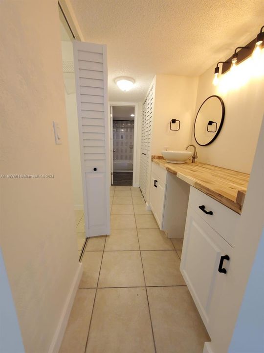 For Sale: $150,000 (1 beds, 1 baths, 800 Square Feet)