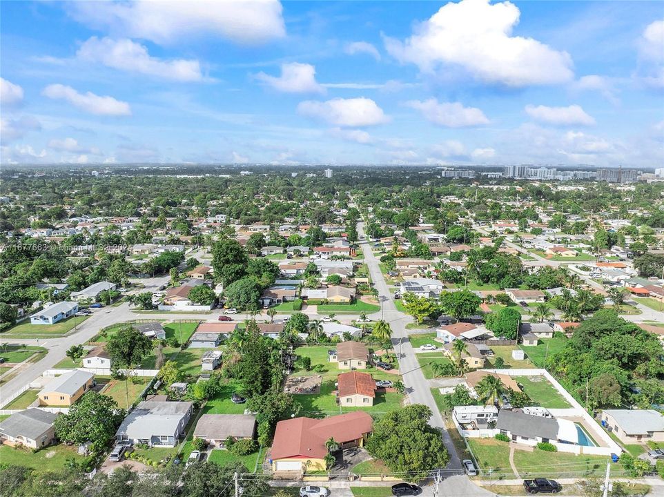 For Sale: $499,000 (3 beds, 2 baths, 1720 Square Feet)