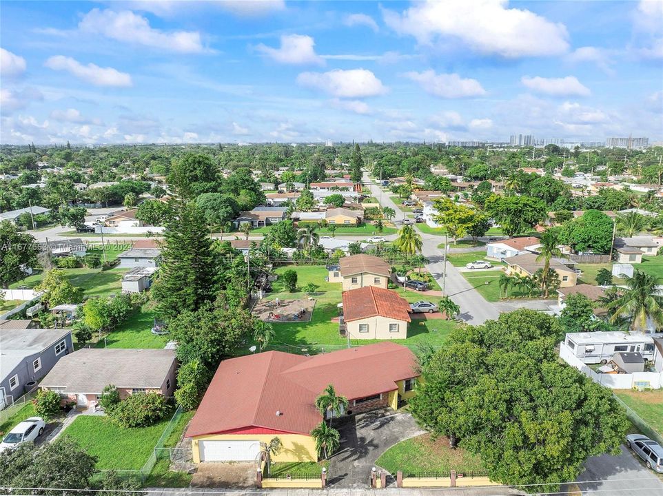 For Sale: $499,000 (3 beds, 2 baths, 1720 Square Feet)