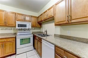 For Rent: $1,825 (2 beds, 2 baths, 926 Square Feet)