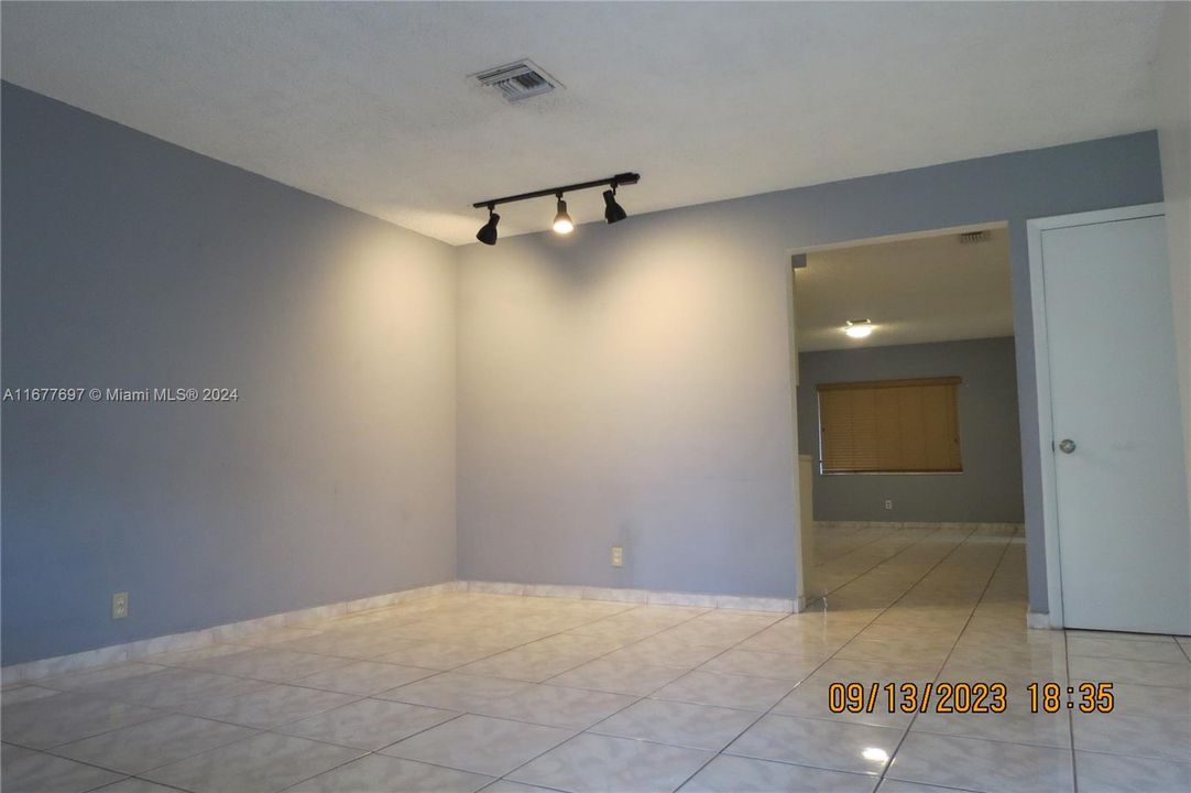 For Rent: $2,600 (2 beds, 2 baths, 2192 Square Feet)