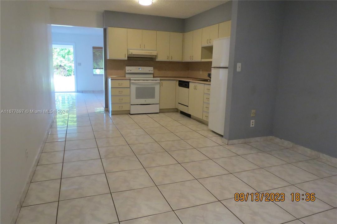 For Rent: $2,600 (2 beds, 2 baths, 2192 Square Feet)