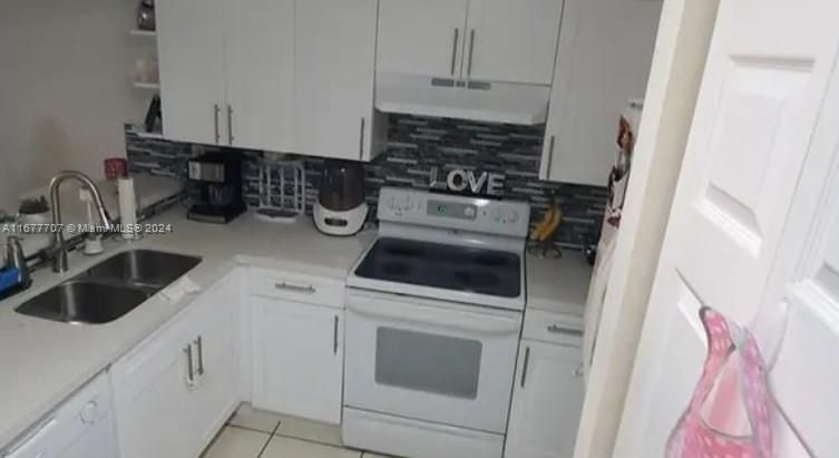 For Rent: $2,500 (2 beds, 2 baths, 850 Square Feet)